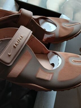 NIB NikeSKIMS Rift Mesh Archaeo Brown -  IO7694-201 - Women's Size 10.5